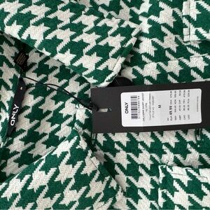 Houndstooth Green and cream jacket. Never worn.